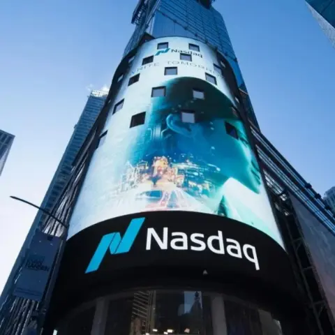 Nasdaq'ta yapay zeka depremi: Teknoloji devlerinin piyasa değerinden bir trilyon dolar silindi