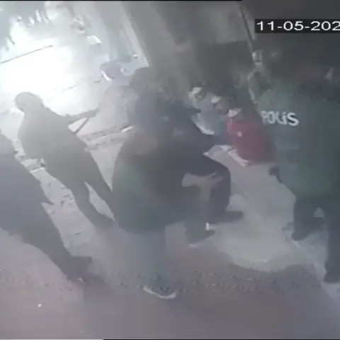 Aydın'da elinde bıçakla caddede koşan kişi çevredekilere korku dolu anlar yaşattı
