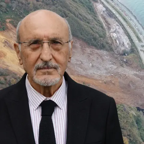 Prof. Dr. Bektaş'tan acil Karadeniz uyarısı: Basit bir taş düşmesi değil, dağ kayıyor