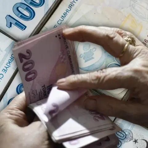 Emekli ve memur maaşlarında yeni hesap! 2027 zam tablosu ortaya çıktı: İşte beklenen rakamlar