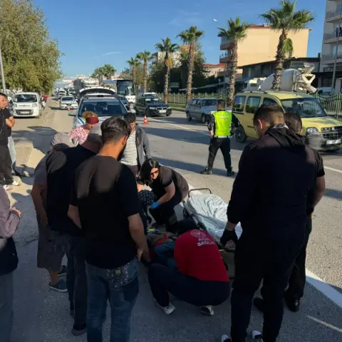 Antalya'da feci kaza! Yaya geçidinde otomobilin çarptığı yaşlı adam kurtarılamadı