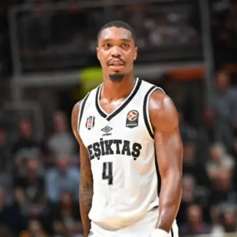 Beşiktaş'tan Bologna karşısında inanılmaz geri dönüş: Lonnie Walker şov yaptı