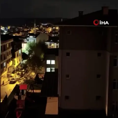 Arnavutköy’de gece yarısı 3 okuldan birden müzik ve marş sesleri yükseldi