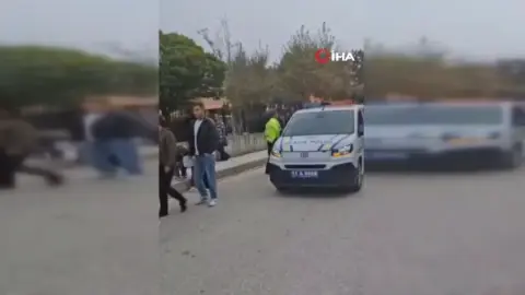 Bilecik'te sınava geç kalanların imdadına polis ekipleri yetişti
