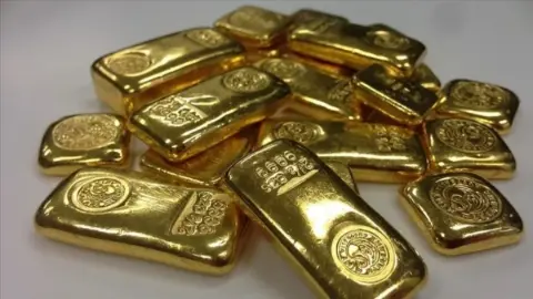 Altın haftaya yükselişle başladı