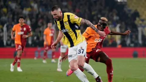 Galatasaray - Fenerbahçe maçı spikeri kim? Dev derbiyi sunacak isim belli oldu