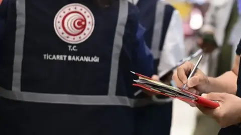 Ev arayanlar dikkat:'İki milyon TL' oyununa Ticaret Bakanlığı'ndan ceza yağdı