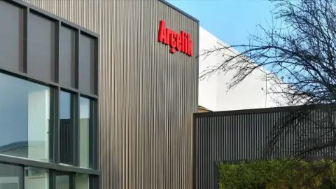 Arçelik’in zararı azaldı, borcu yükseldi