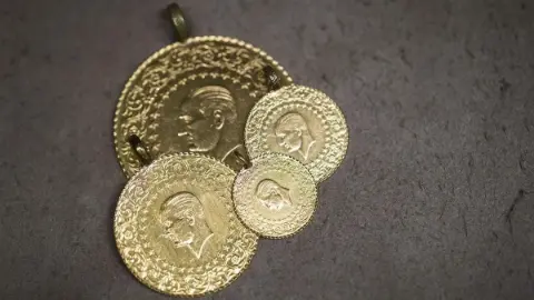 Altın fiyatlarında yeni yön arayışı! İki kritik gelişme peş peşe gelecek