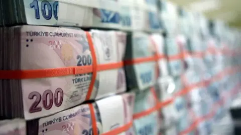 Emekli maaşında yeni formül: Masada iki alternatif var! Hesaplar hangi rakamı gösteriyor?