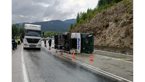 Burdur'da yolcu otobüsünün devrilmesi sonucu bir kişi hayatını kaybetmişti: Şoför tutuklandı