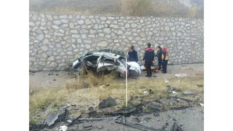 Çorum'da can pazarı! Otomobil ile cip çarpıştı: 4 kişi hayatını kaybetti