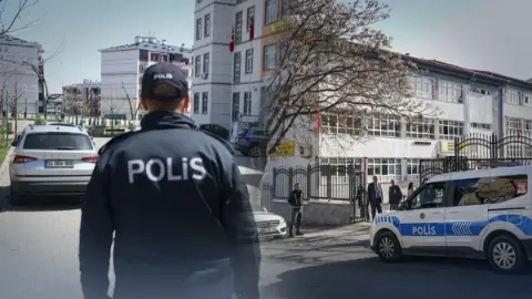 Pazartesi okula gelmeyin' diyen liseli paniğe neden oldu: Evinde arama yapıldı