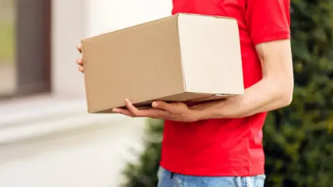 Kargolar 29 Ekim'de açık mı, çalışıyor mu? Yurtiçi, MNG (DHL), Aras, Sürat Kargo dağıtıma çıkacak mı?