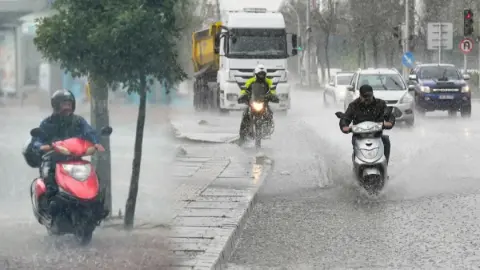 Kocaeli’de hava alarmı! Motosiklet ve motokuryelere yasak geldi