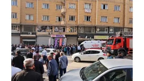 Mardin'de iş merkezinde feci kaza! Bakım yaparken halat koptu, kabin aşağı çöktü: Biri ağır iki yaralı