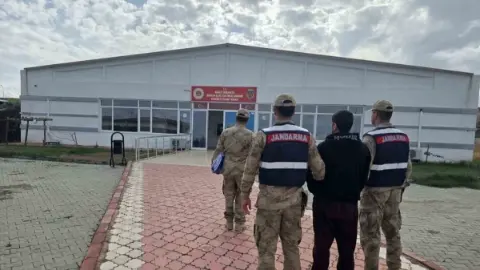Batman'da 31 Yıl Hapis Cezası Olan Hırsızlık Firarisi Yakalandı
