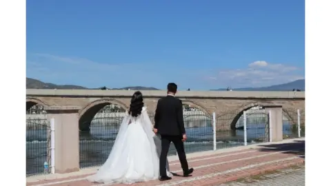 Eşinin altınlarıyla araba alanlar dikkat: Yargıtay'dan emsal'bilezik' kararı
