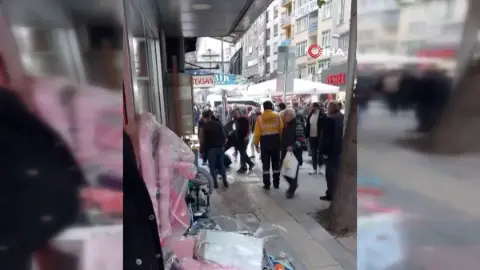Afyonkarahisar'da güpegündüz sopalı ve demir çubuklu saldırı: Bir kişi ağır yaralandı