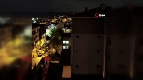 Arnavutköy’de gece yarısı 3 okuldan birden müzik ve marş sesleri yükseldi