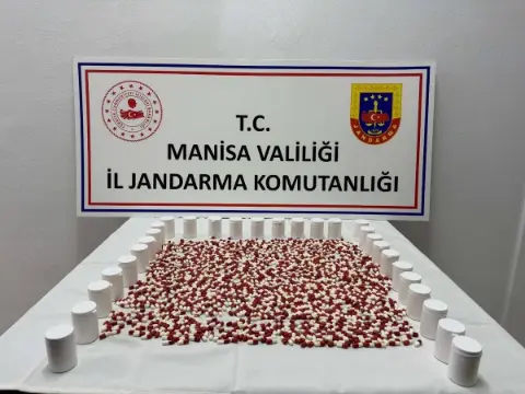 Manisa'da uyuşturucu operasyonu: Bir araçtan çıkanlar şoke etti