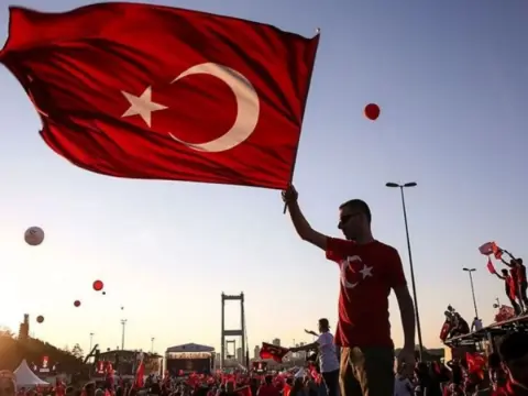 28-29 Ekim tatil mi, kaç gün tatil? 29 Ekim tatili hafta sonuyla birleşecek mi, okullar kaç gün tatil olacak?