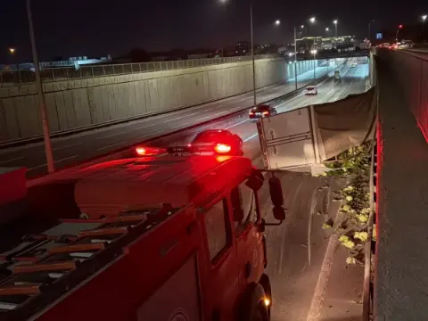 Eskişehir’de 4 ton marul yüklü kamyonet devrildi
