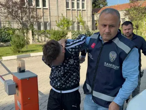 Gece yarısı kanlı hesaplaşma! Kız meselesi kavgası kanlı bitti: İki kişi bıçaklandı