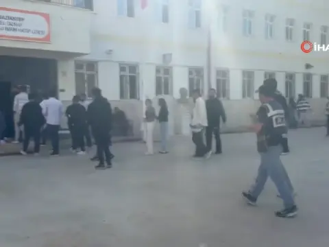 Gaziantep'te kimliğini unutan öğrenciyi polis ekipleri sınava yetiştirdi