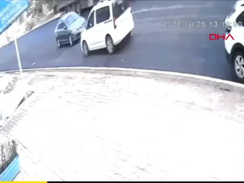 Mardin'de otomobilin çocuğa çarptığı kaza anı güvenlik kamerasına yansıdı