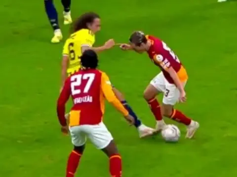 Galatasaray dev derbide penaltı bekledi: Hakemin kararı tepki çekti