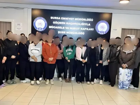 Bir şehirde kaçak masör operasyonu: 26 kadın sınır dışı yolunda