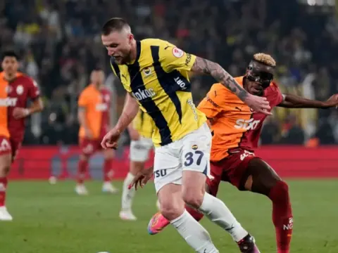 Galatasaray - Fenerbahçe maçı spikeri kim? Dev derbiyi sunacak isim belli oldu
