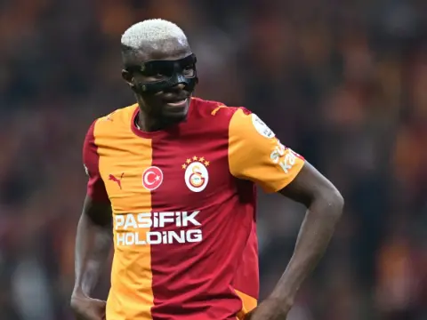 Dev derbide Victor Osimhen fırtınası: Fenerbahçe'ye karşı alev aldı