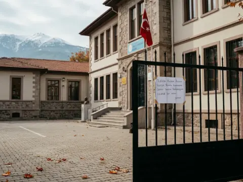 Bursa okullar tatil mi bugün? 27 Ekim Salı Bursa'da ders var mı, eğitime ara verildi mi? Bursa Valiliği'nden açıklama geldi mi?