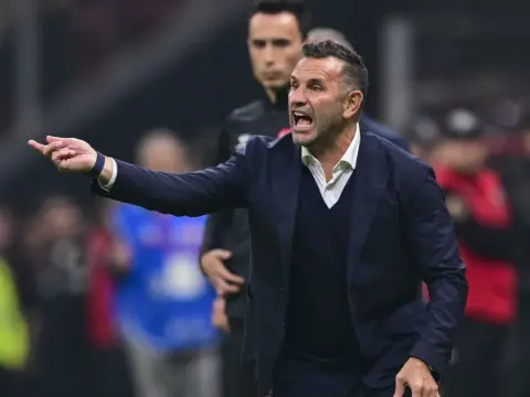 Okan Buruk'tan derbi galibiyeti sonrası açıklama: Fenerbahçeli oyunculara gönderme