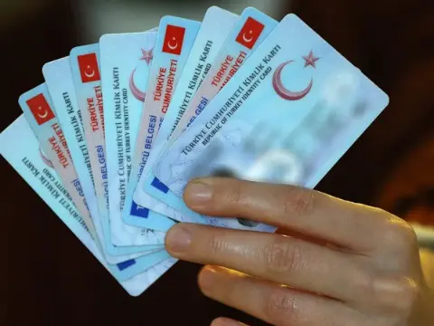 Kimlik kartları için yeni dönem: İlk kez kullanılacak