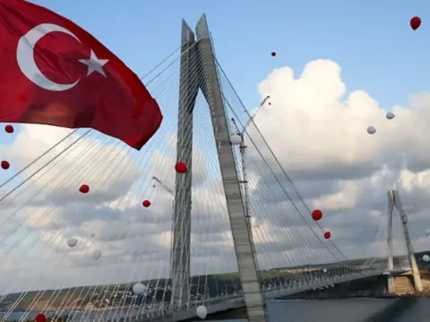 29 Ekim'de köprüler ve otoyollar ücretsiz mi? 2026 Cumhuriyet Bayramı geçiş ücreti açıklaması
