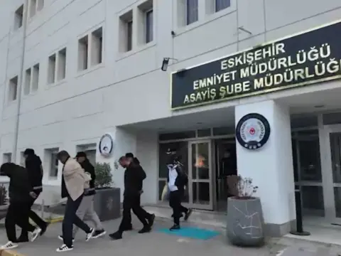 Fuhuştan tutuklanan şüphelilerin hesaplarında 148 milyon TL para hareketliliği