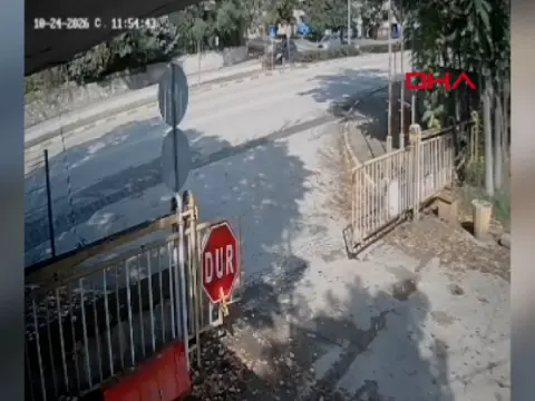 Otomobilin çarptığı yaya geçidindeki bisikletli hayatını kaybetti