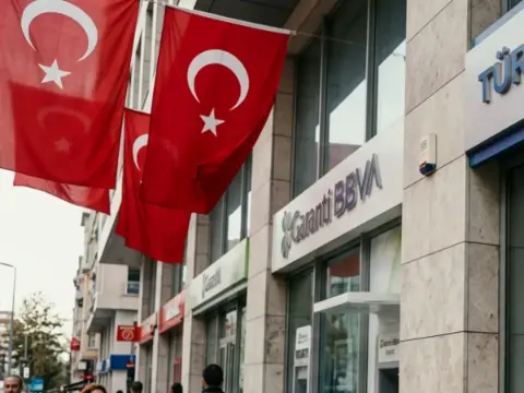 29 Ekim Perşembe günü bankalar açık mı? Yarın bankalar çalışıyor mu? 29 Ekim'de EFT, hava, FAST işlemleri yapılacak mı?