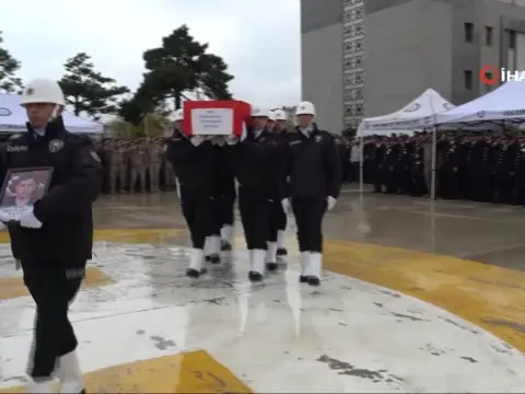 Şehit polis Tayfun Akalan için Van Emniyet Müdürlüğü'nde uğurlama töreni yapıldı