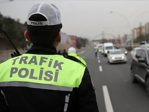 İstanbul’da bugün yola çıkacaklar dikkat! Çok sayıda yol trafiğe kapatıldı
