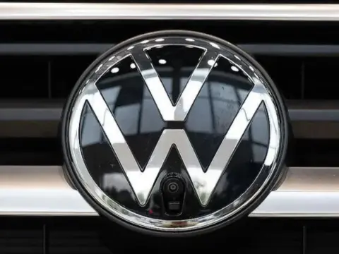 Otomotivde dengeleri değiştirecek imza! Volkswagen için Türkiye seçeneği masada