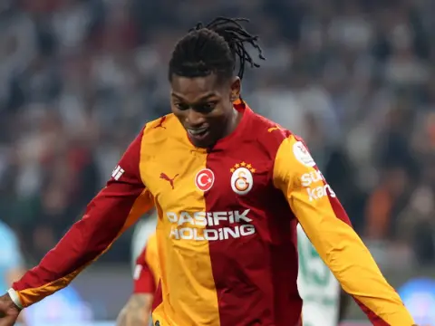 Galatasary ile ilk golünü atan Leao, Konyaspor galibiyetini yorumladı