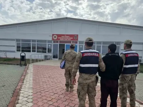 Batman'da 31 Yıl Hapis Cezası Olan Hırsızlık Firarisi Yakalandı