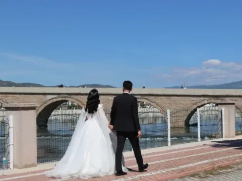 Eşinin altınlarıyla araba alanlar dikkat: Yargıtay'dan emsal'bilezik' kararı
