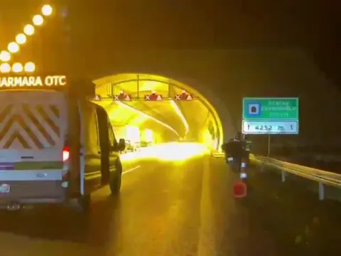 Kuzey Marmara Otoyolu'nda korkutan anlar! Tünelde alev alan TIR trafiği felç etti