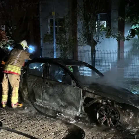 Edirne’de Bulgaristan Plakalı Araç Alev Alev Yandı