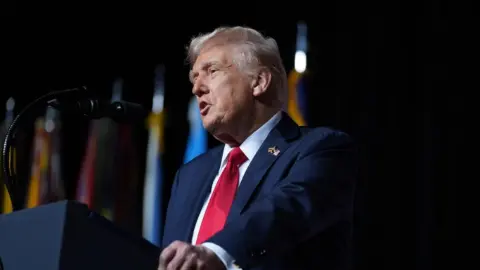 Trump'tan İran'a yeni ültimatom: Anlaşma mı yapayım, yoksa ortadan mı kaldırayım?